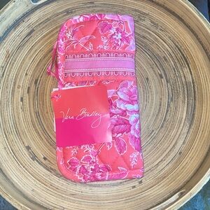 Vera Bradley single eyeglass case in Hope Toile pattern. NWT.